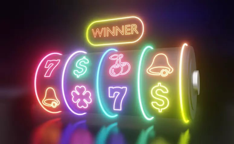 Pengguna Indonesia dari Jakarta dan Surabaya menjelajah luckymino di ponsel